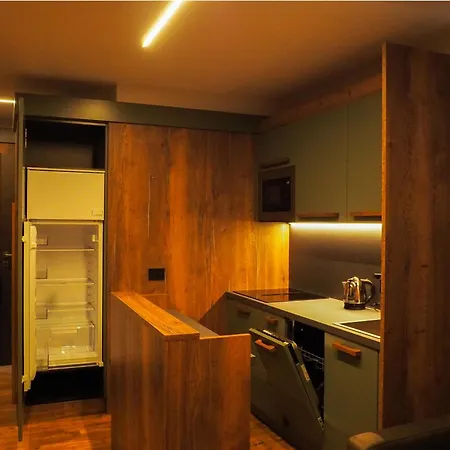 Apartment Yodel *